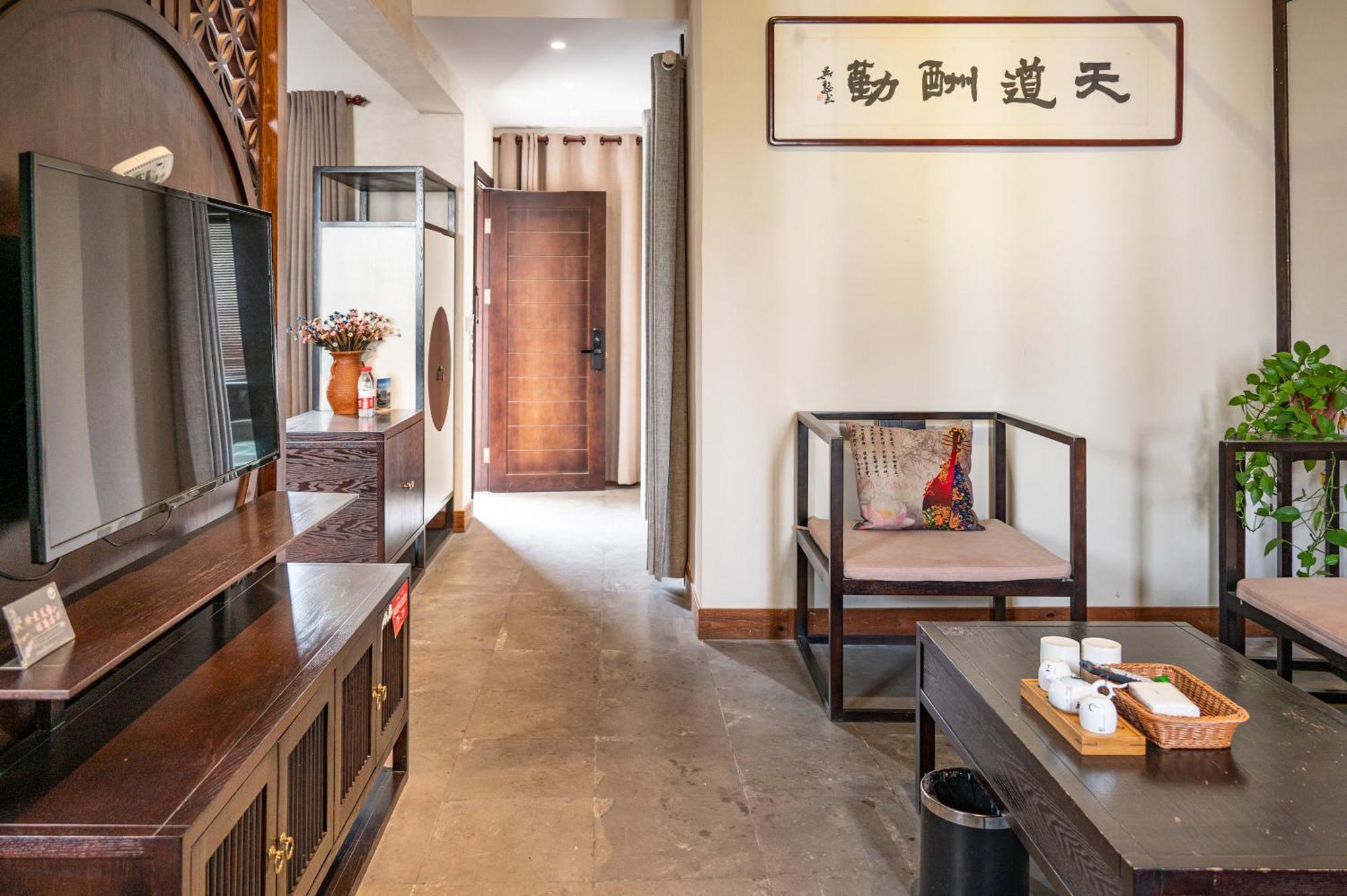 Tingjian Musu Private Soup Design Homestay - South Gate Of Wuzhen Xizha Scenic Area Tongxiang Bagian luar foto